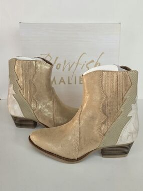 Blowfish Women's Gold Western Ankle Boots